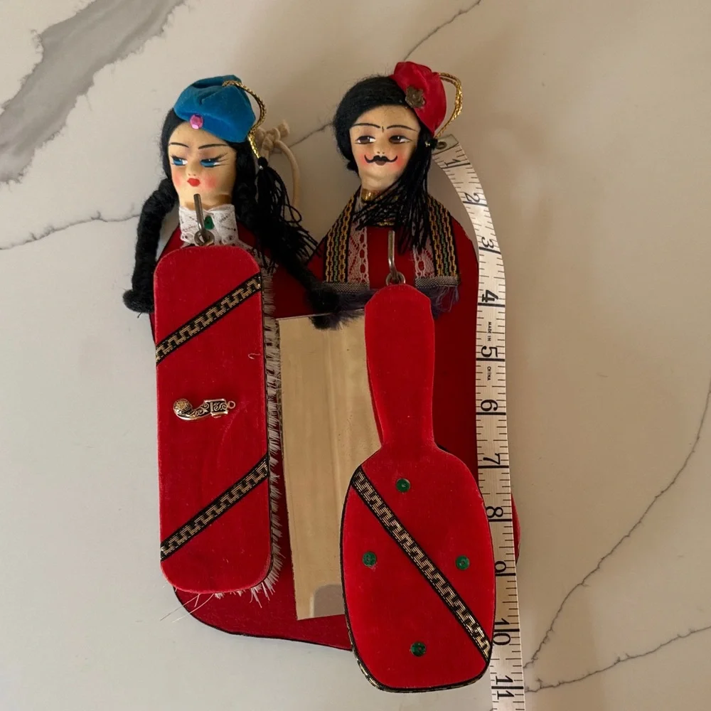 Vintage Red Decorative Wall Hanging Mirror/Shoe Brush/Brush Set